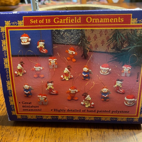 Paws 18 miniature Garfield figures. Vintage. Never opened in box. - Picture 6 of 7